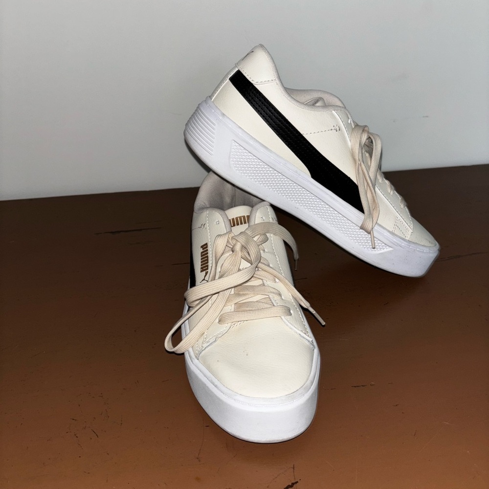 Platform Pumas